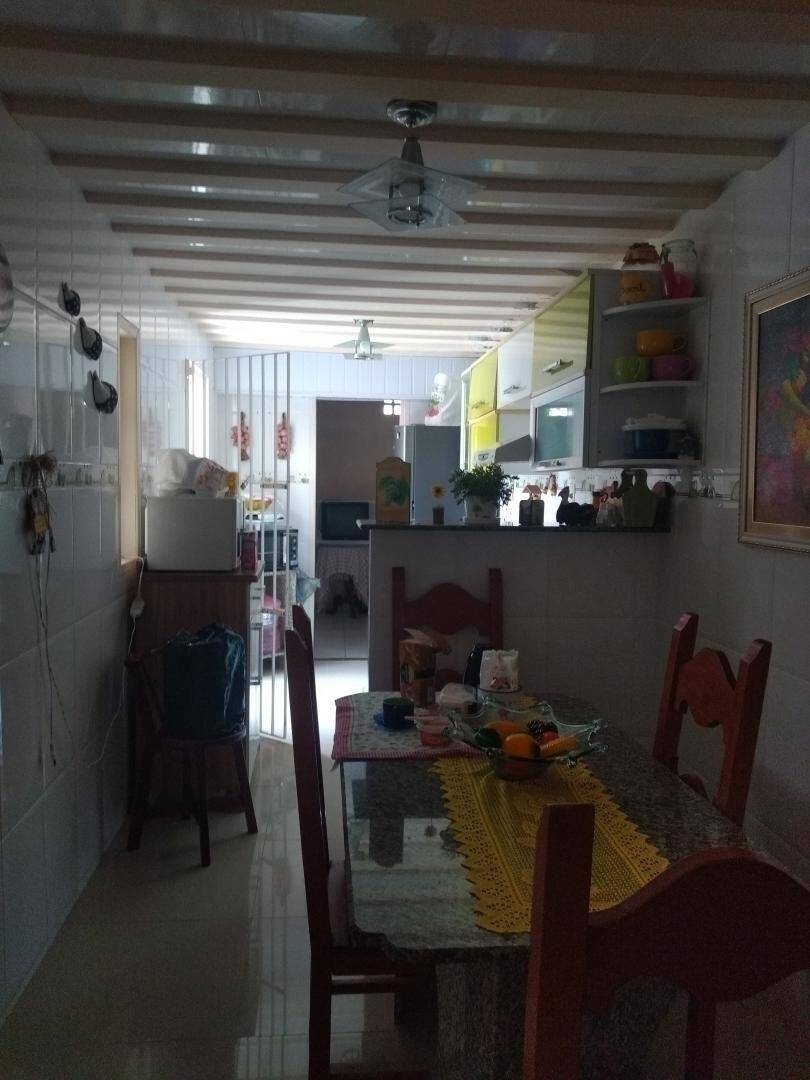 Casa à venda com 3 quartos - Foto 3