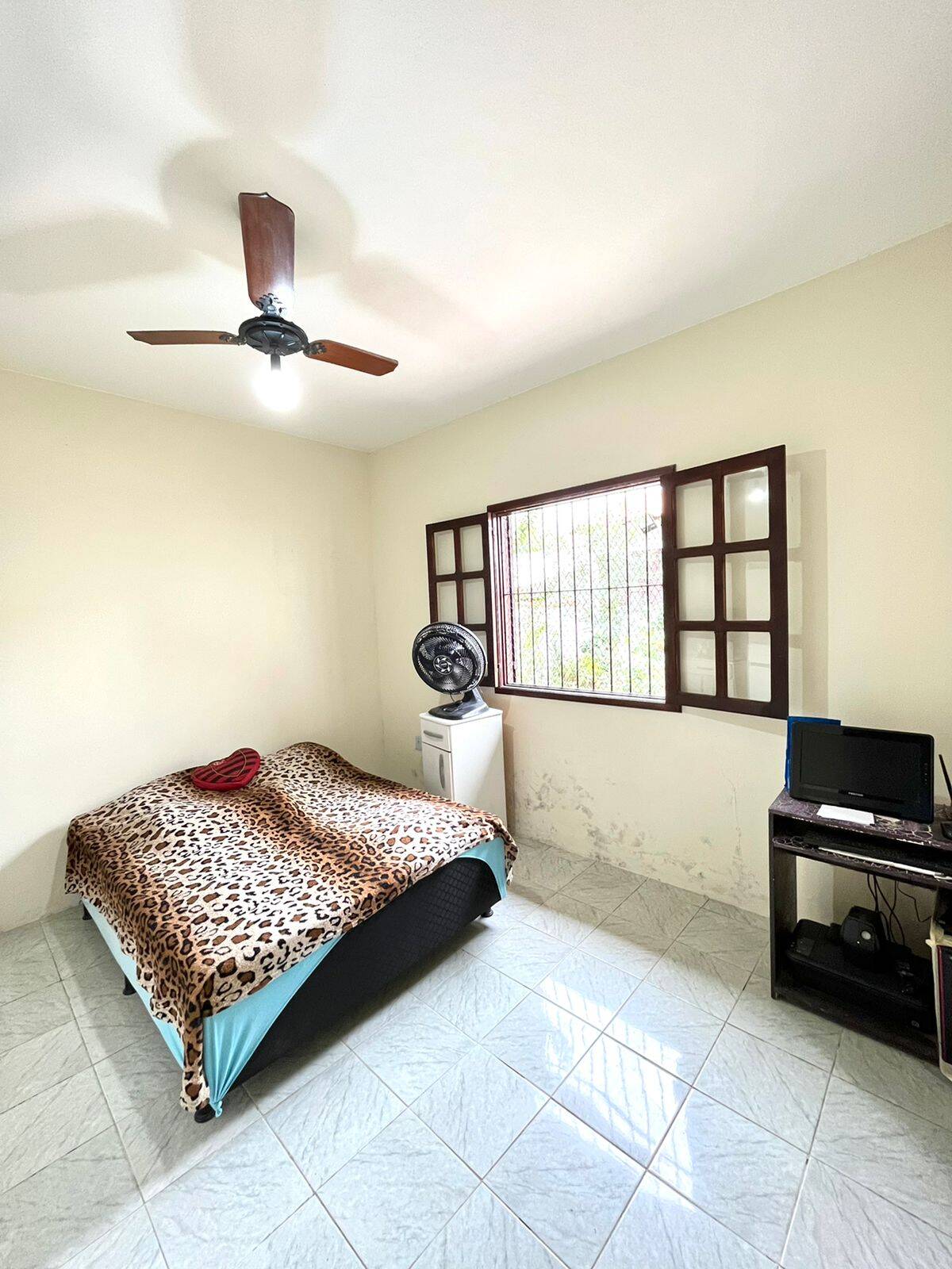 Casa à venda com 3 quartos, 360m² - Foto 10