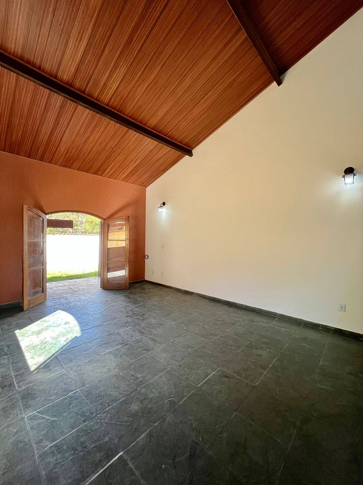 Casa à venda com 3 quartos, 208m² - Foto 6