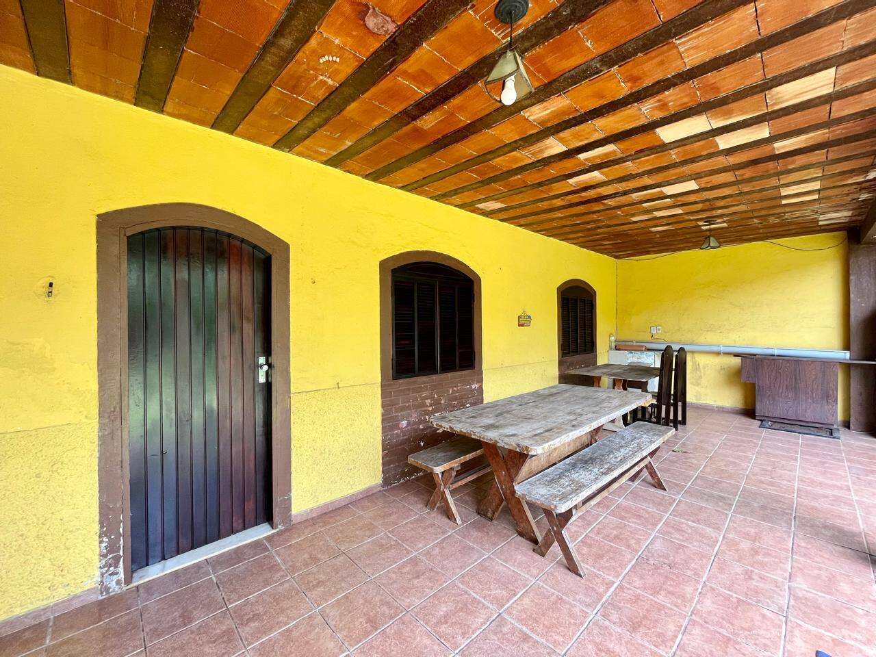 Casa à venda com 3 quartos, 360m² - Foto 4